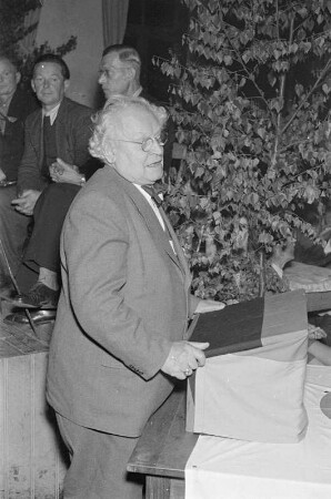 Der dänische Schriftsteller Martin Andersen-Nexö in Crostwitz : Danski spisowaćel Martin Andersen-Nexö w Serbach w Chrósćicach : Crostwitz / Chrósćicy