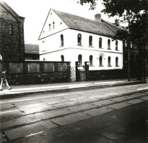 Cottbus, Straße der Jugend 22. Pfarramt (1850) der Christuskirche