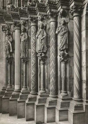 Freiberger Dom, Goldene Pforte, westliches Gewände mit Figuren