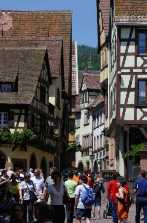 Frankreich. Alsace. Haut Rhin. Riquewihr. Einkaufsstrasse