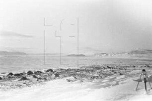 Wordie-Bucht : Blick nach Nordnordwesten zum Kap 180