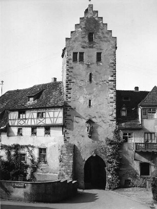 Meersburg. Obertor (Ersterwähnung 1442). Feldseite