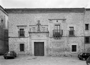 Hospital de Santa María & Complejo cultural Santa María