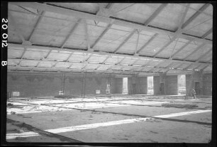 Linnich: Neubau der Seidenfabrik, Blick in die stützenlose Halle