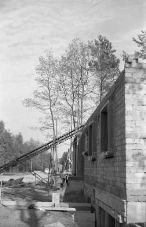 Bau des neuen Stadtteils Waldstadt.