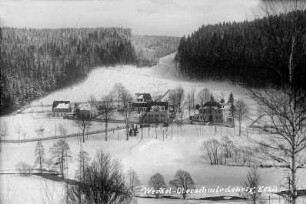Werkel-Oberschmiedeberg mit Schulgebäude : Teil von Oberschmiedeberg, Standort des ehem. Kohlreutherschen Hammerwerks