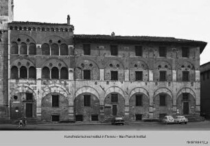 Casa dell'Opera del Duomo, Palazzo Arcivescovile, Lucca