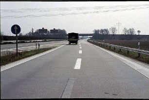 Ausfahrt aus Nebenfahrbahn Süd der A656 (Mannheim Richtung Heidelberg) zu Hauptfahrbahn Süd der A656 (Mannheim Richtung Heidelberg)