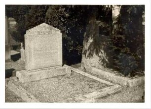 Nonnenweier, Schwanau, OG; Jüdischer Friedhof, Grab der Familie Moch
