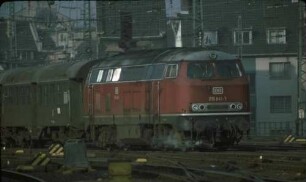 Köln Hbf. Lok 215 041 Eilzug B4yg-Wagen