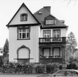 Villa; Bad Homburg, Höllsteinstraße 2