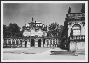 Dresden, Zwinger : Dresden-Altstadt. Zwinger (1709/1728; M. D. Pöppelmann). Wallpavillon und nördliche Bogengalerie