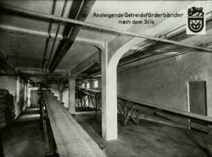 Bienertsche Hofmühle. Mühlengebäude, Getreideförderbänder ansteigend nach dem Silo : Dresden-Plauen, Altplauen 19/21. Bienertsche Hofmühle. Mühlengebäude, Getreideförderbänder ansteigend nach dem Silo
