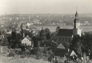Glauchau, Blick über Gesau mit der Dorfkirche St. Andreas auf die Stadt