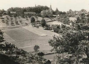 Wolkenburg, Schloss, Schlossgut und Kirche, Ansicht von Nordosten