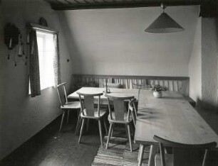 Dorfhaus in Tellerhäuser : Dorfgemeinschaftshaus in Tellerhäuser. Inneres, Raum im Dachgeschoss mit Sitzecke