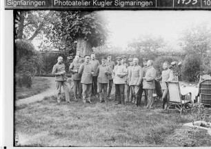 Generalmajor Heinrich von Maur und sein Stab