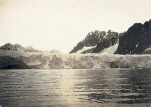 Spitzbergen. Gletscher in der Crossbay