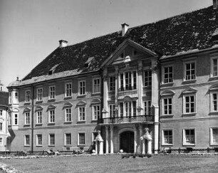Südflügel : Eichstätt. Ehemalige Fürstbischöfliche Residenz. Südflügel (1725-1727; G. Gabrieli und 1791; M. Pedetti)