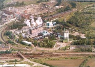 Deuben. MIBRAG (Mitteldeutsche Braunkohlengesellschaft mbH, Industriekraftwerk und Braunkohlenstaubmahlanlage). Luftbild-Schrägaufnahme von Südwest