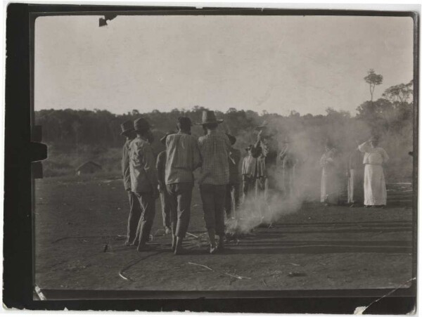 Young Kaingang dancing