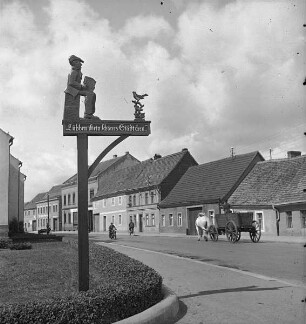Schild mit der Aufschrift: Lübben ist ein schönes Städtchen