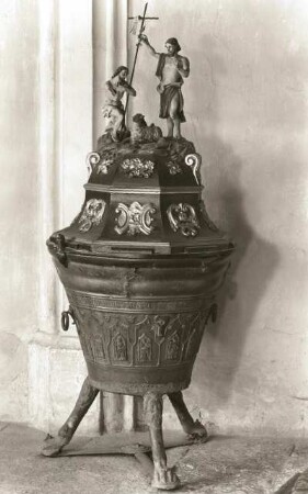 Prag (Praha/Tschechien). Kirche St. Maria vor dem Teyn. Taufkessel. 1414, Deckel später
