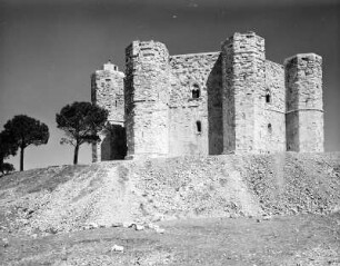 Castel del Monte. Burg (um 1240/um 1250)