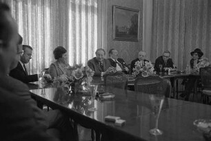 Freundschaftsbesuch des ehemaligen österreichischen Außenministers Dr. Bruno Kreisky in Karlsruhe.