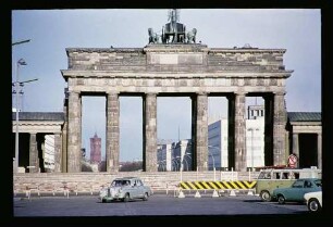 Brandenburger Tor 13.4.69.
