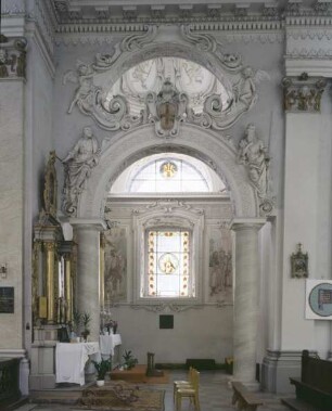 Katholische Kirche der Heiligen Dreifaltigkeit, Tarłów, Polen