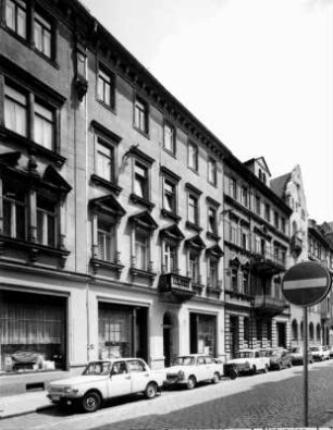Meißen-Altstadt, Martinstraße 1/2. Wohnhäuser mit Läden (E. 19. Jh. [Nr. 1], um 1890 [Nr. 2]). Straßenansicht