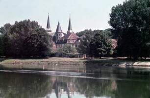 Benediktinerkloster — Ehemalige Stiftskirche Sankt Peter im Tal