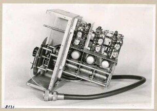Feldstärkemesser (ZF Verstärker) Seitenansicht; Foto, 1953
