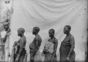 Frauen der Yao (Deutsch-Ostafrikaexpedition 1906-1907)