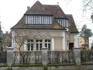 Einfamilienhaus & Einfriedung; Berlin, Charlottenburg-Wilmersdorf