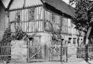 Coswig. Wohnstallhaus eines Bauernhofes. Straßenansicht