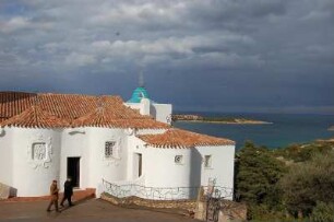 Insel Sardinien - Kirchenbau : Kirche Santa Maria die Stella in Porto Cervo, Costa Smeralda, aufgenommen 2006 auf Sardinien