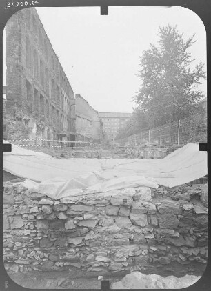 Dresden-Altstadt, Taschenberg 3. Ruine des Taschenbergpalais. Ausgrabungen