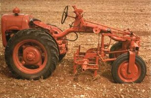 Fotografie: Traktor, Traktorkonzept, Zwischenachsanbau