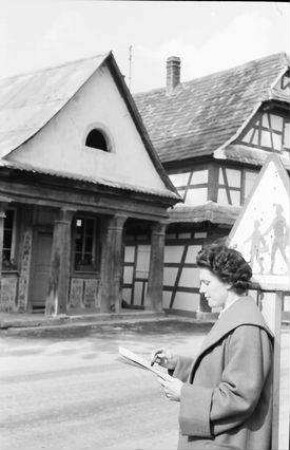 Sessenheim: Malerin vor der Wache