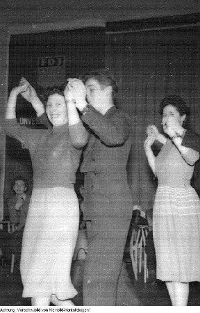 Dresden, Tanzstunde im Jugendklubhaus "Rudi Arndt", 1956