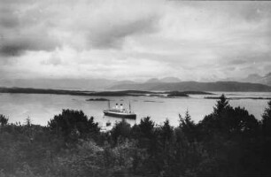 Fjordlandschaft mit Monte Cervantes (HSDG-Spitzbergenfahrt der Monte Cervantes Leonhardt 1928)