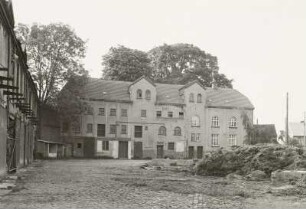 Gutshof, Uhrsleben