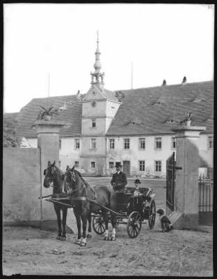 Polenz. Rittergut Niederpolenz mit Kutschwagen