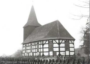 Kirche in Bluno : Bauwesen - Kirchen. Ort: Bluń / Bluno. Fachwerkkirche aus dem Jahre 1673 mit hölzernem Turm