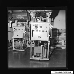 Pumpgestell G 944, Gesamtansicht Vorderseite, Foto 1974