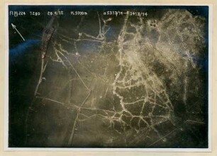 Foto vermuteter feindlicher Batterie-Stellungen bei der Straßenkreuzung Aix-Noulette - Souchez - Angres (Luftbild)