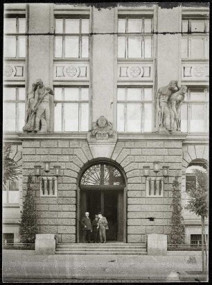 Chemnitz. Sächsische Maschinenfabrik, Hartmannstraße. Hauptportal