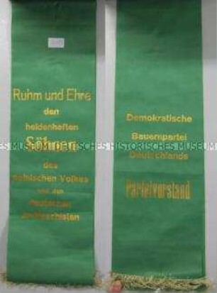 Kranzschleife der Demokratischen Bauernpartei Deutschlands